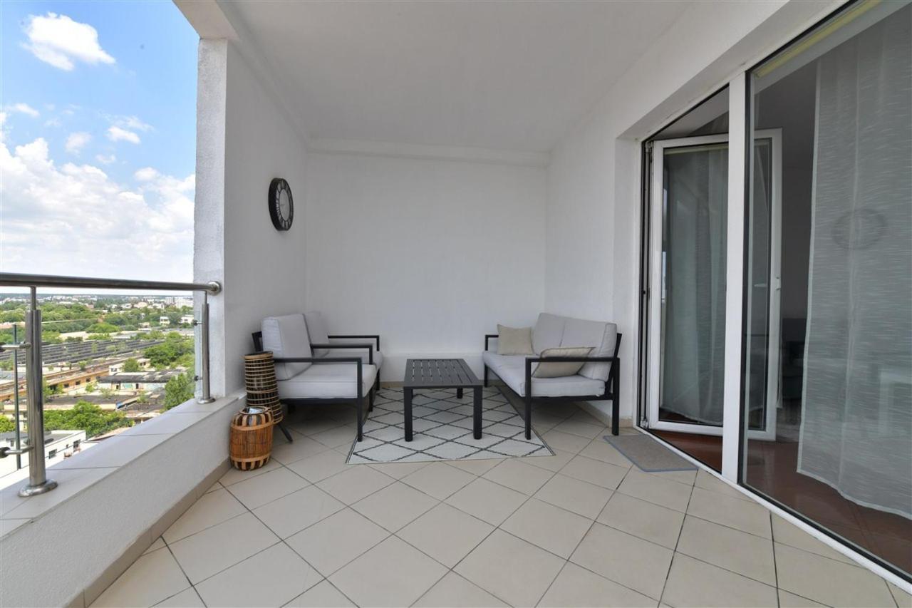 Apartament Lux 1 Mai Pod Bükreş Dış mekan fotoğraf