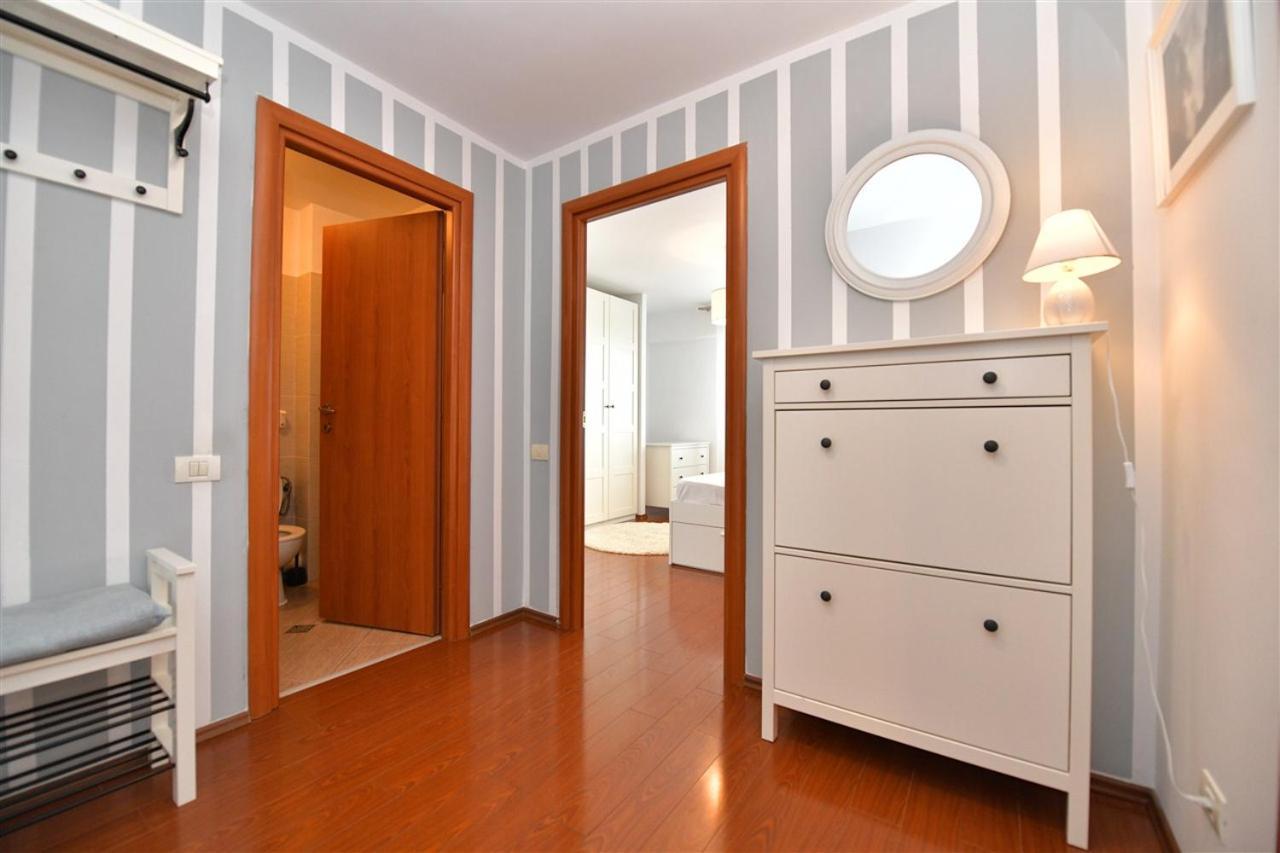 Apartament Lux 1 Mai Pod Bükreş Dış mekan fotoğraf